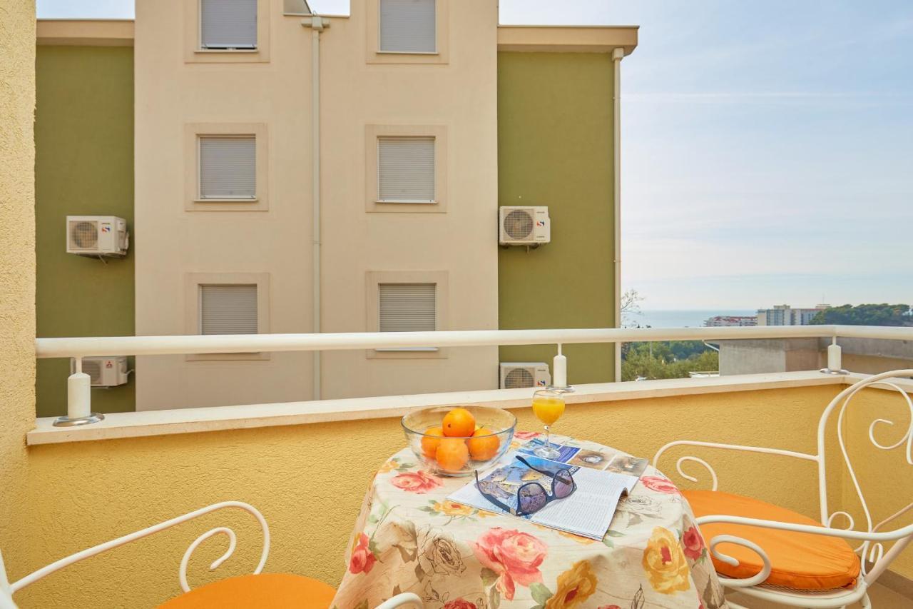 Apartments Zelic Tučepi Δωμάτιο φωτογραφία