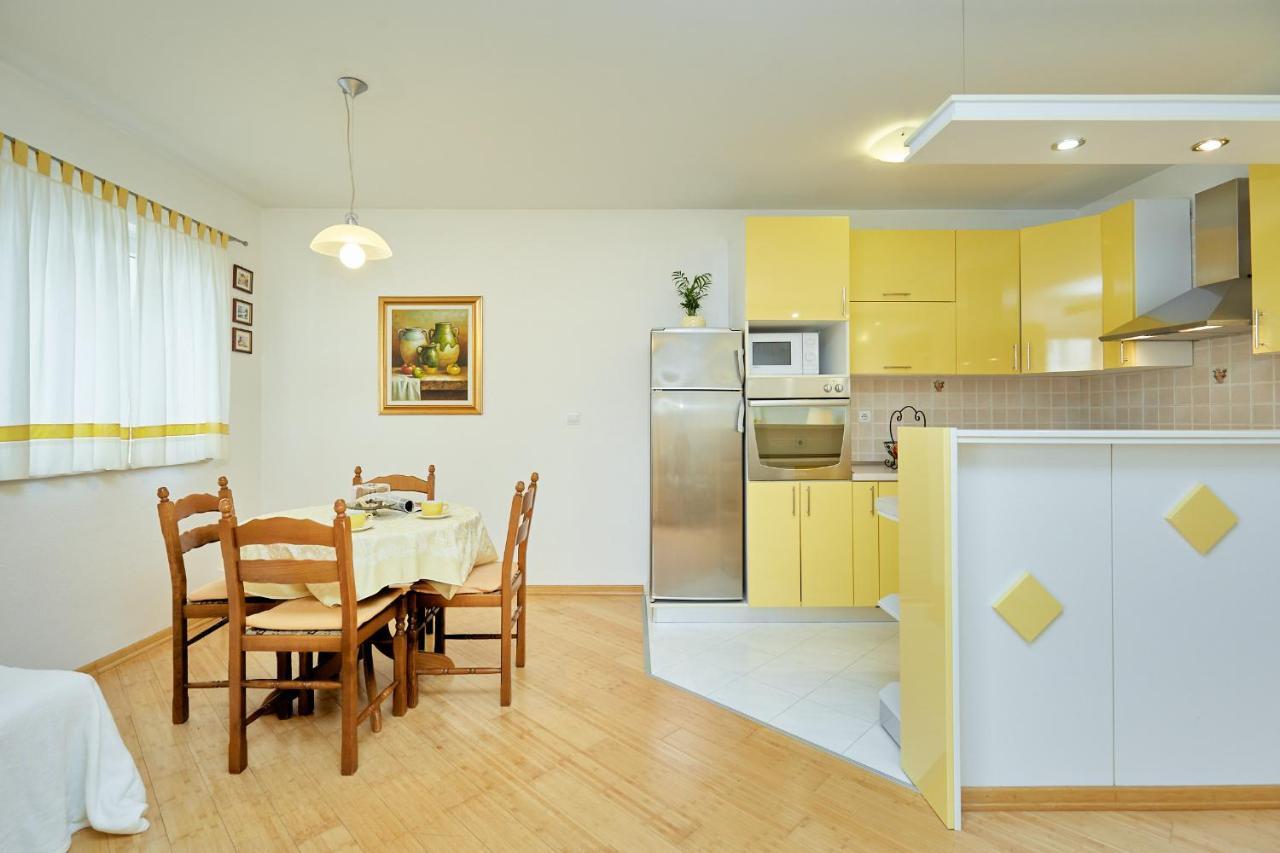 Apartments Zelic Tučepi Δωμάτιο φωτογραφία