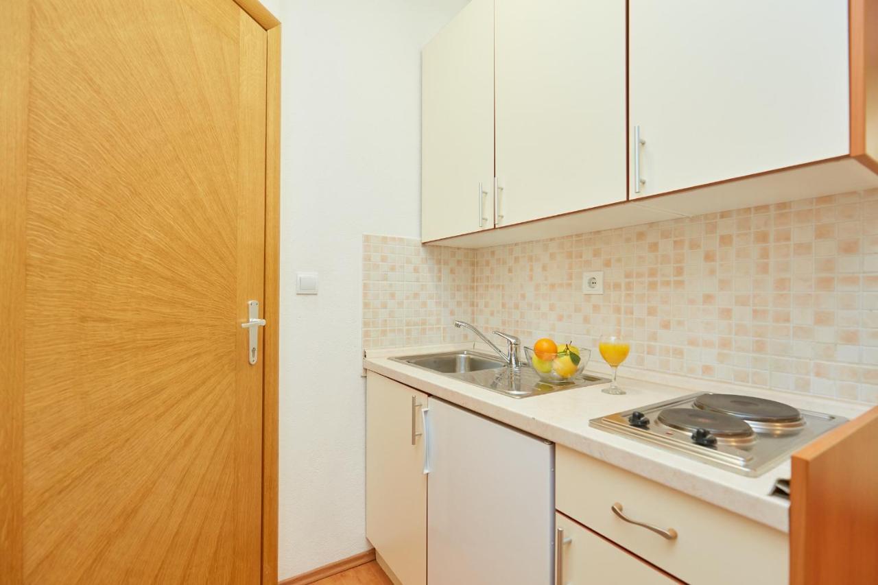 Apartments Zelic Tučepi Δωμάτιο φωτογραφία