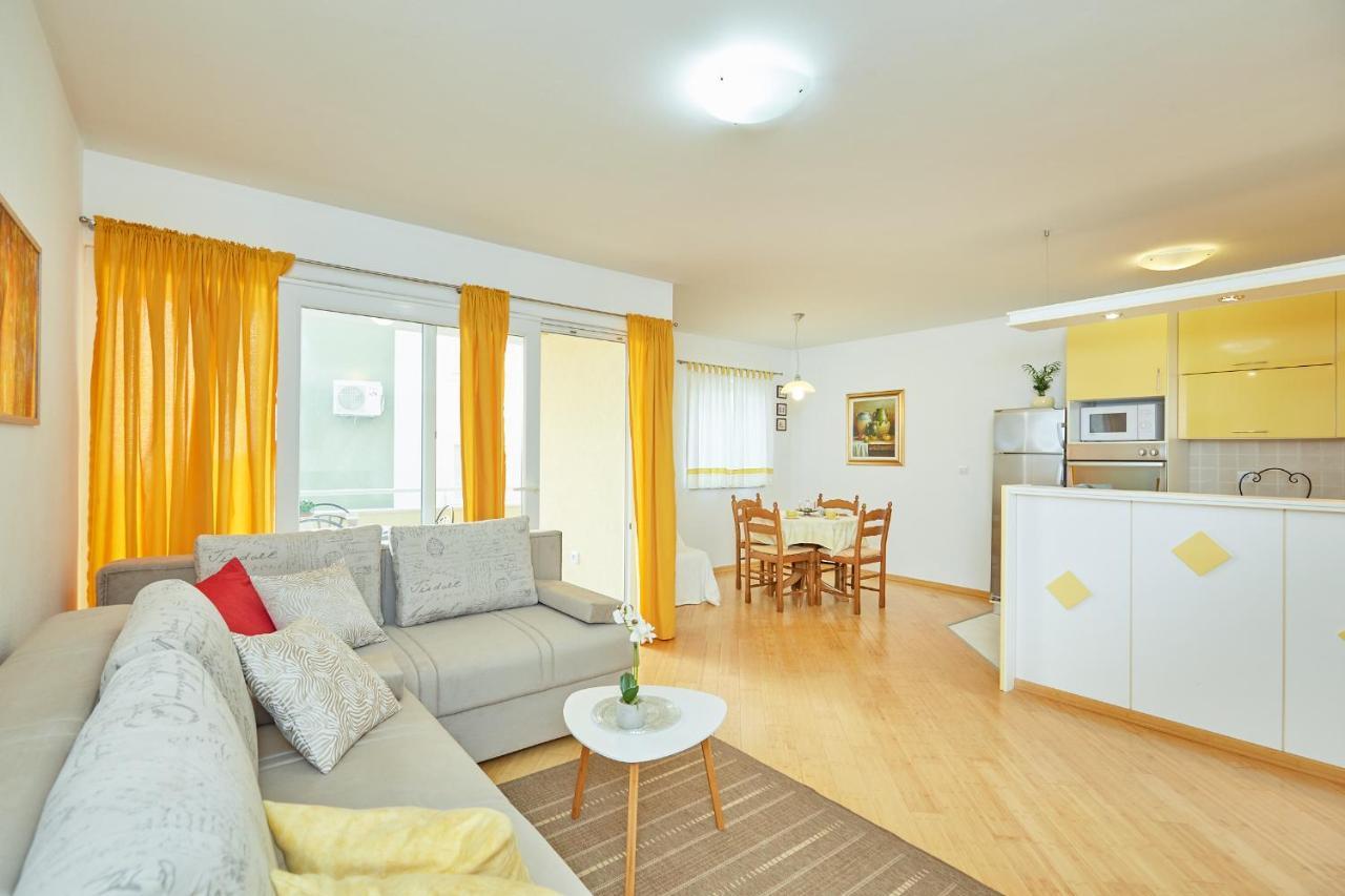 Apartments Zelic Tučepi Εξωτερικό φωτογραφία