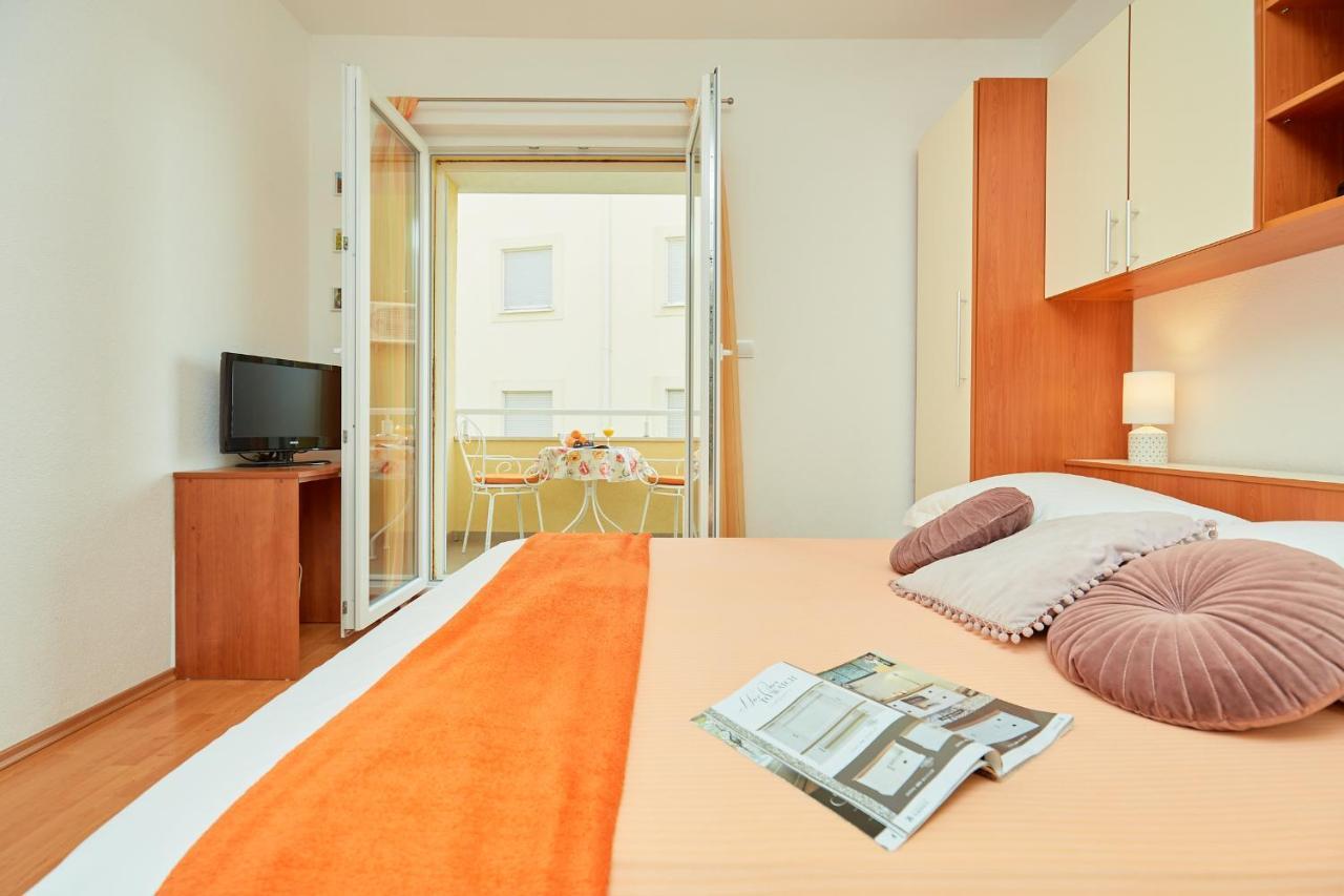 Apartments Zelic Tučepi Εξωτερικό φωτογραφία