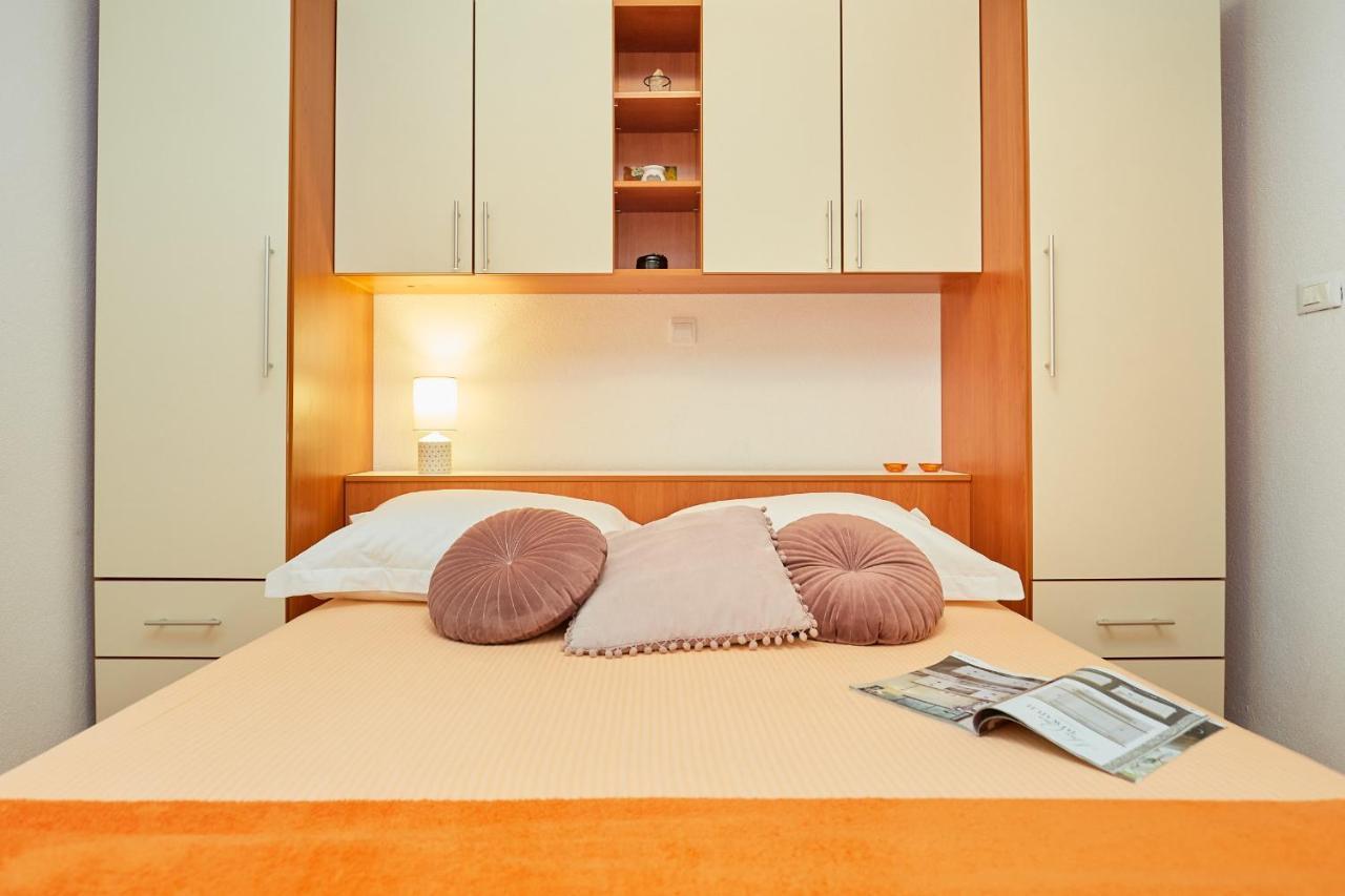 Apartments Zelic Tučepi Εξωτερικό φωτογραφία